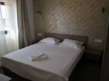 Фото номера Номер Делюкс Гостевой дом DNT HOUSE &amp; Spa г. Cârcea 8