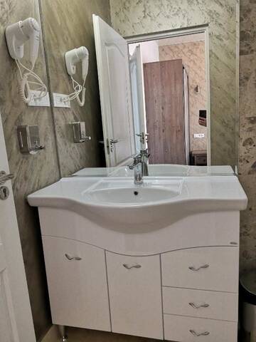 Фото номера Номер Делюкс Гостевой дом DNT HOUSE &amp; Spa г. Cârcea 9